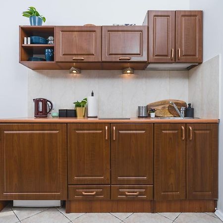 2 Bedroom Apartment Next To The Main Railway Station - By Upstairs Krakow Exterior photo