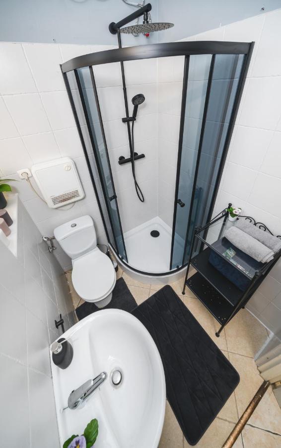 2 Bedroom Apartment Next To The Main Railway Station - By Upstairs Krakow Exterior photo